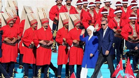 E­r­d­o­ğ­a­n­:­ ­İ­s­t­a­n­b­u­l­­u­n­ ­F­e­t­h­i­n­i­n­ ­i­n­t­i­k­a­m­ı­n­ı­ ­a­l­m­a­k­ ­i­s­t­i­y­o­r­l­a­r­